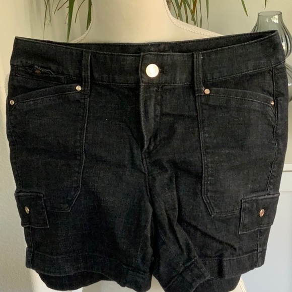 WHITE HOUSE BLACK MARKET SHORTS 2 - Picture 1 of 2